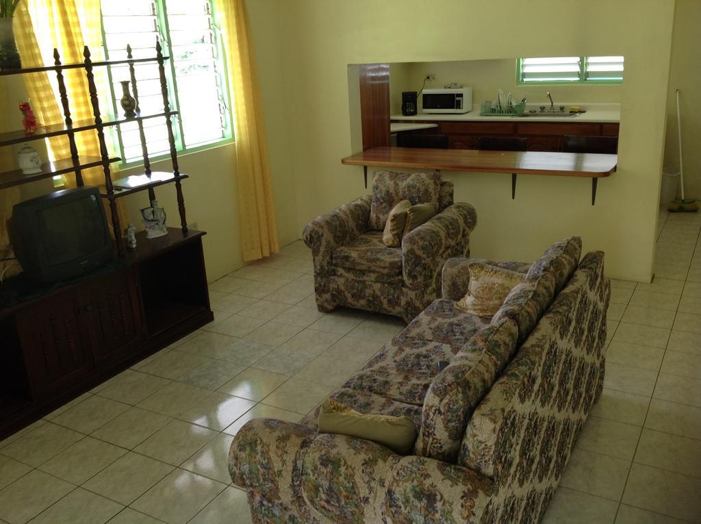 Chillax On Our Farm Pension Ocho Rios Buitenkant foto