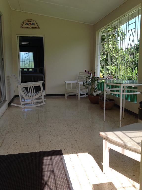 Chillax On Our Farm Pension Ocho Rios Buitenkant foto